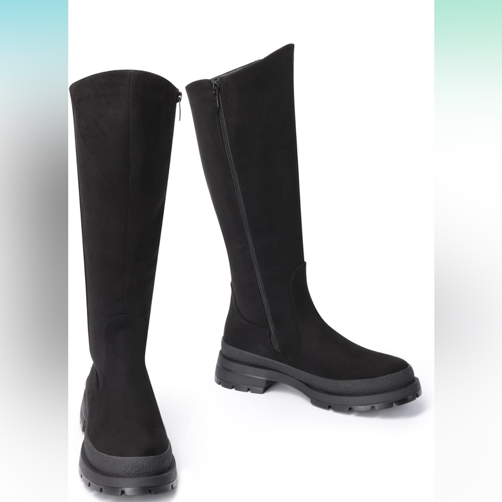 New in box, DREAM PAIRS size 8 knees high lug sole boots